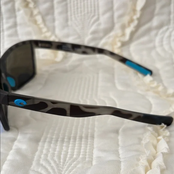 LIKE NEW! Costa xOcearch Rinconcito Polarized Sunglasses with case and cloth - Picture 9 of 9